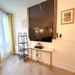 Urban Flat 107 - Sublime 4 Bedroom Opera
