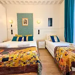 Urban Flat 107 - Sublime 4 Bedroom Opera
