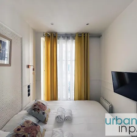 Urban Flat 107 - Sublime 4 Bedroom Opera *