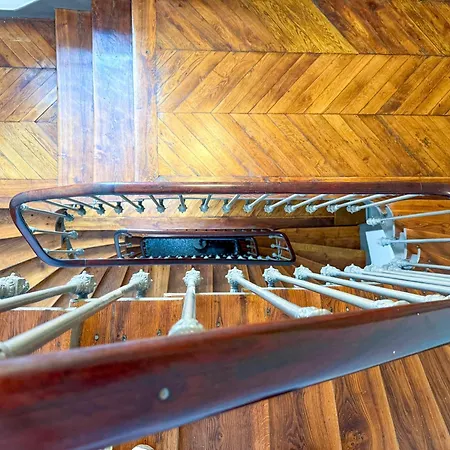 Urban Flat 107 - Sublime 4 Bedroom Opera דירה