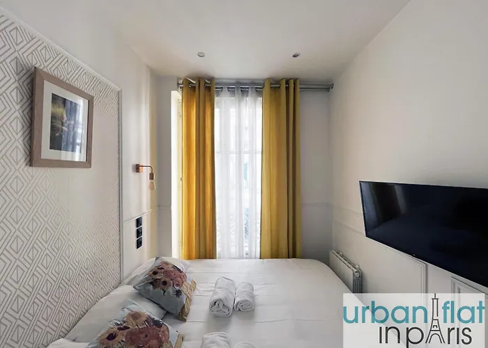 Urban Flat 107 - Sublime 4 Bedroom Opera *