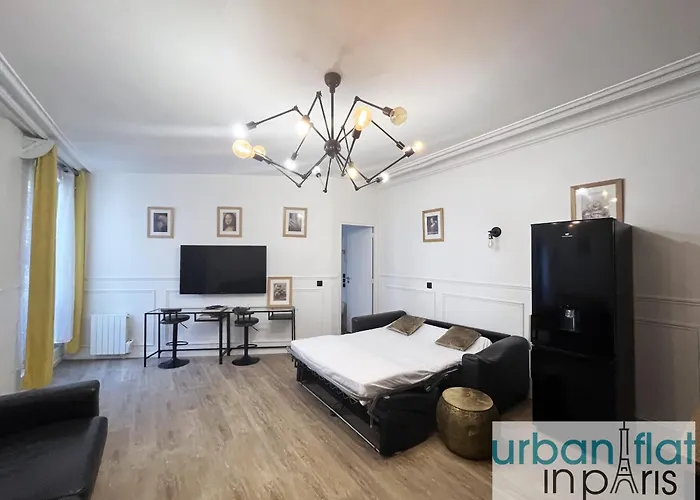 Urban Flat 107 - Sublime 4 Bedroom Opera *