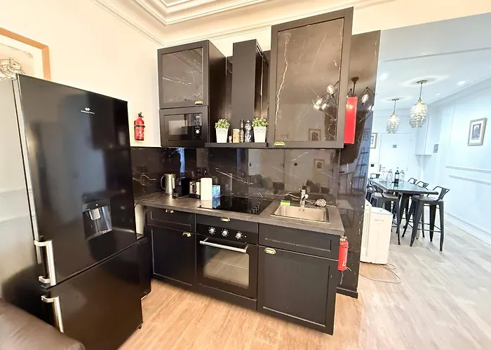 Urban Flat 107 - Sublime 4 Bedroom Opera París