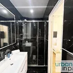 Urban Flat 107 - Sublime 4 Bedroom Opera Lejlighed *